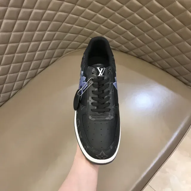 Louis Vuitton Monogram Floral Print Lifestyle Sneakers 3