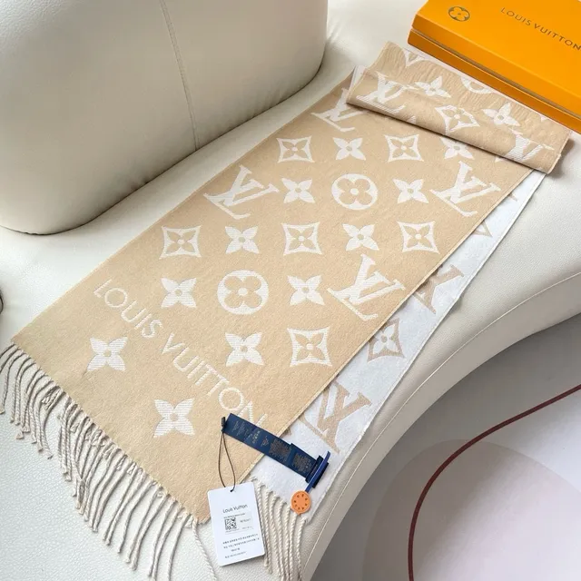 Cachecol Louis Vuitton Monogram Flower Beige e Cream de Cashmere 7