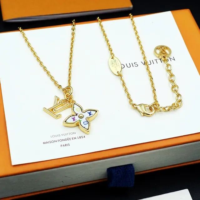 Louis Vuitton Monogram Flower Enamel Pendant Necklace 9