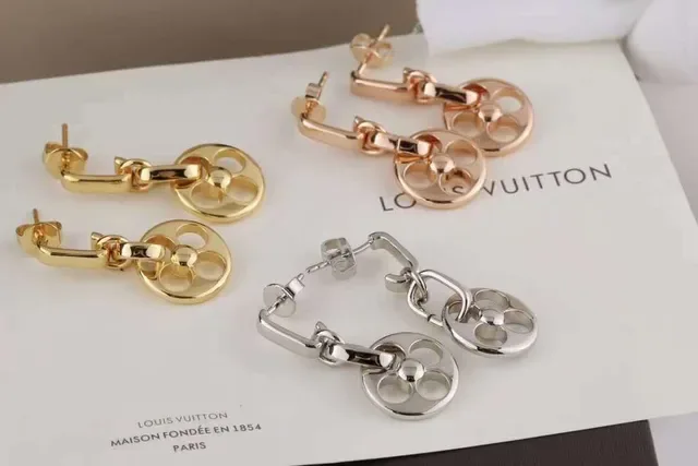 Louis Vuitton Monogram Flower Gold Circular Charms Polished Metal Finish Bracelet 5