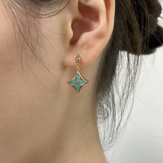 Louis Vuitton Monogram Flower Gold Green Star-Shaped Frame Enamel Motif Earrings 4