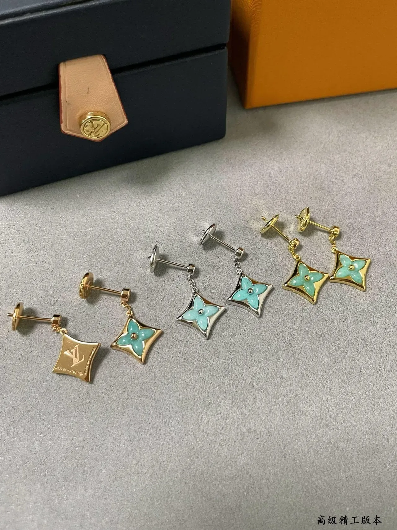 Louis Vuitton Monogram Flower Gold Green Star-Shaped Frame Enamel Motif Earrings 9