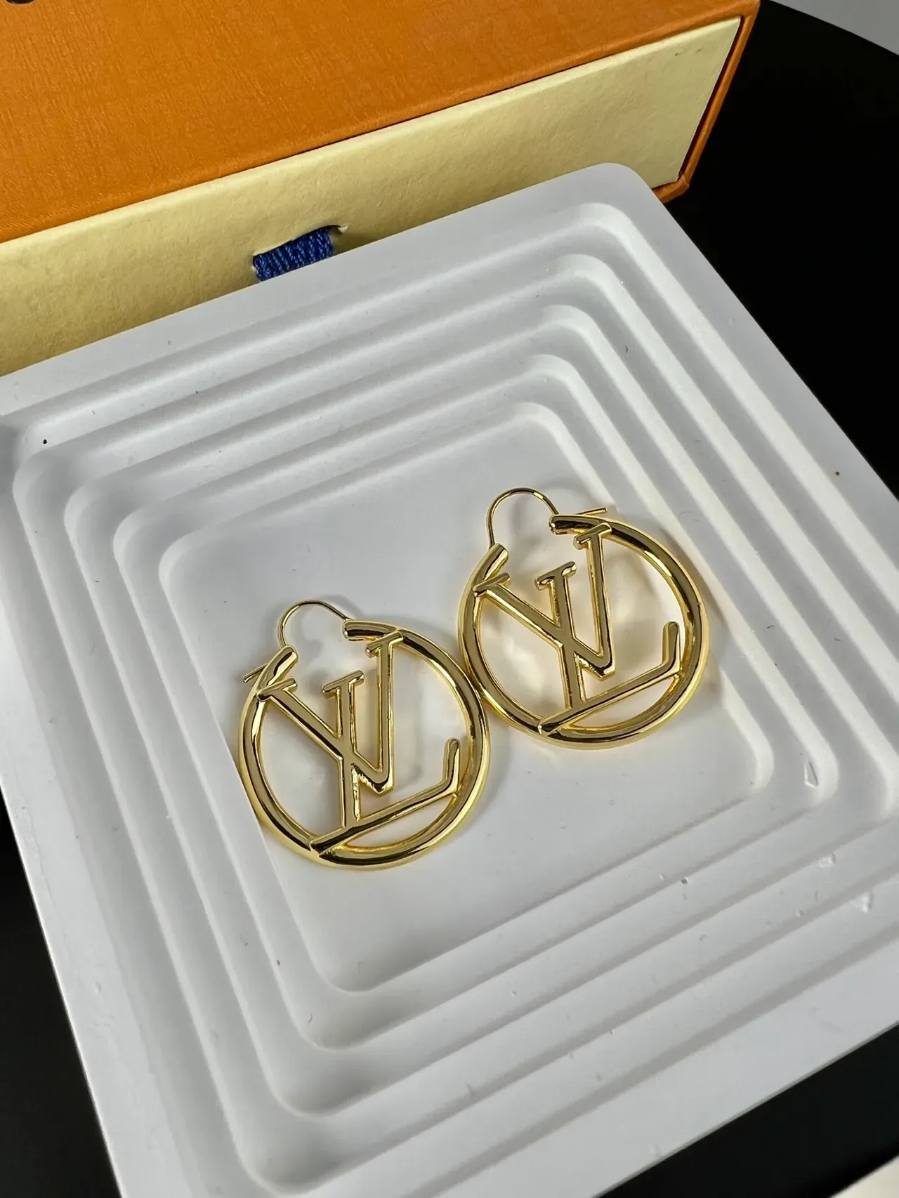 Louis Vuitton Monogram Hoop Gold Earrings 3