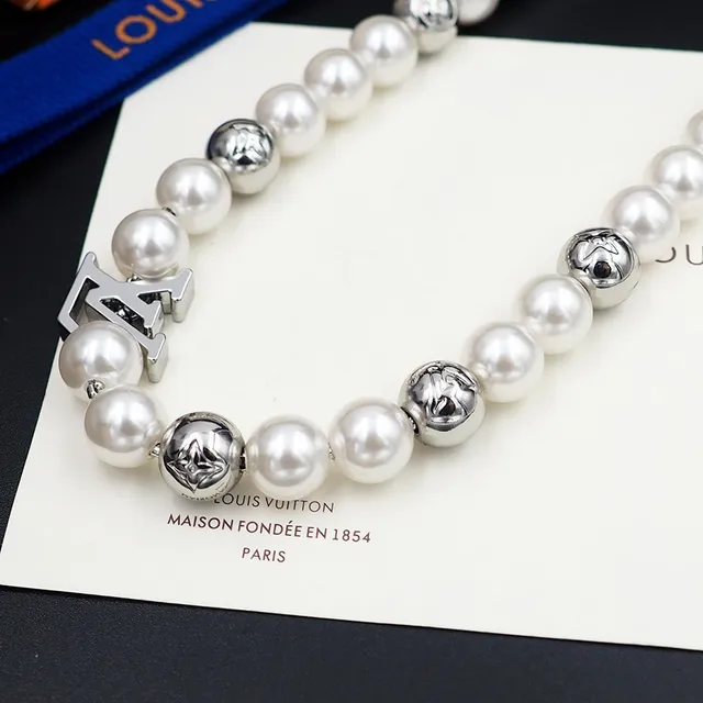 Collier Louis Vuitton Monogram Perles Blanc Argent Fil Perles d'espacement Métalliques Collier 3