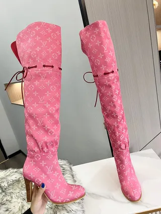 Louis Vuitton Monogram Pink घुटनों से ऊपर की बूट्स 9