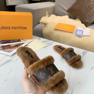 Louis Vuitton Monogram Shearling zapatillas de doble correa