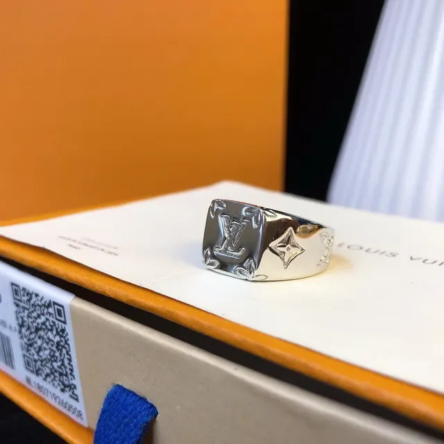 Louis Vuitton Monogram Signet Ring Polished Silver Ring 6