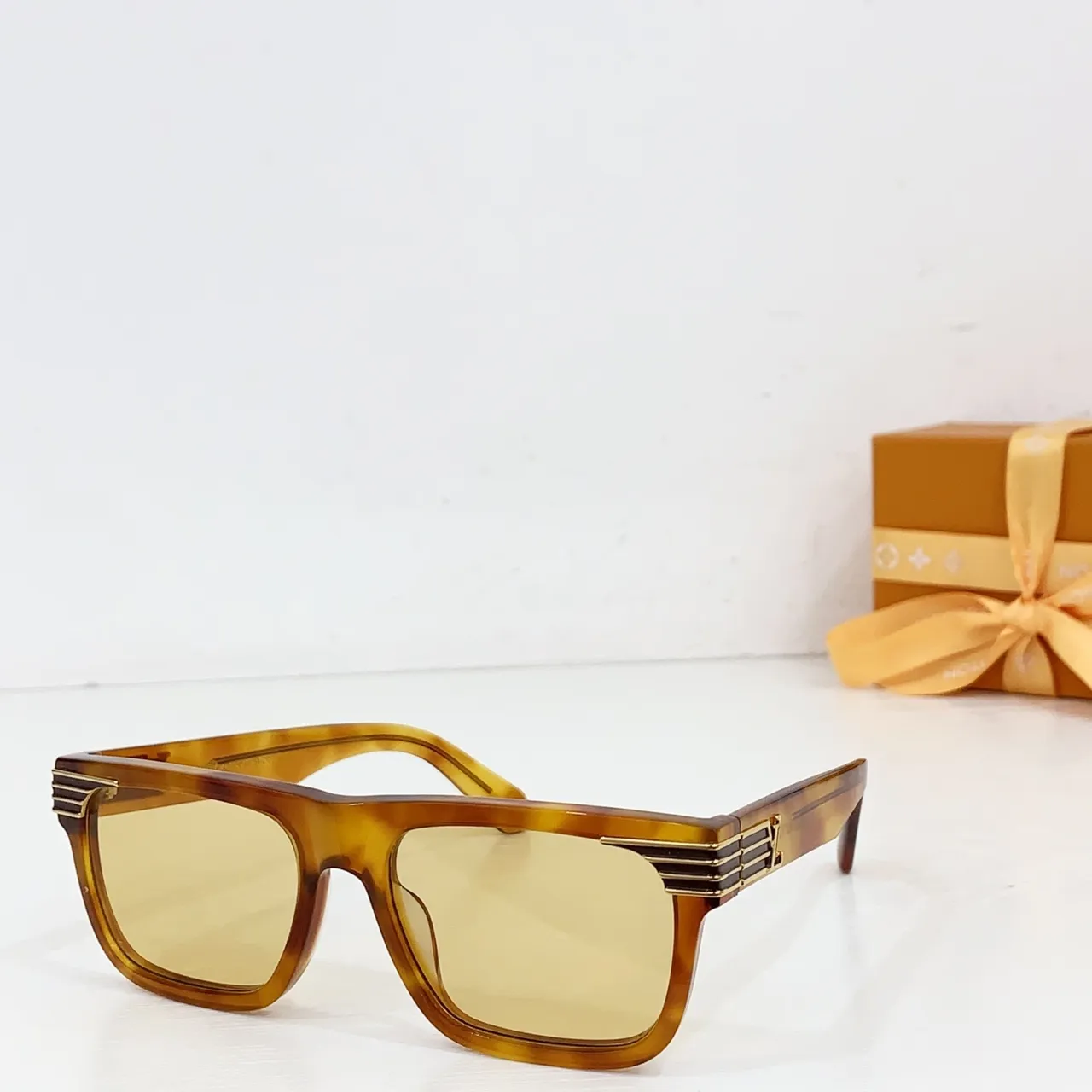 Louis Vuitton Multicolor Rectangular Frame Triple-Bar Metal Accent Sunglasses 9