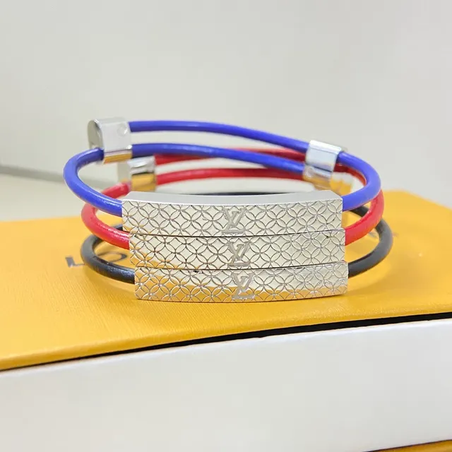 Louis Vuitton Bracelet Multicolore Argent Triple Empilée Barre Gravure Géométrique Treillis 1