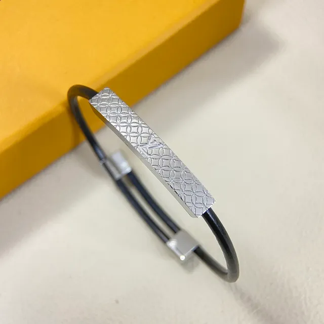 Louis Vuitton Bracelet Multicolore Argent Triple Empilée Barre Gravure Géométrique Treillis 9