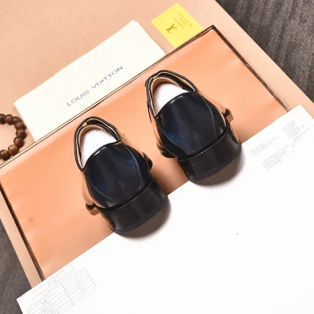 Louis Vuitton Chaussures Oxford à embout cap poli bleu marine 3