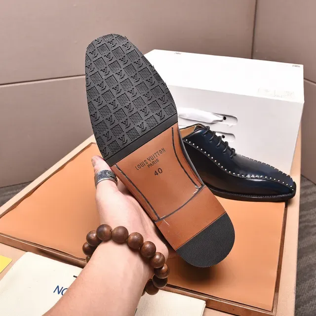 Louis Vuitton Chaussures Oxford à embout cap poli bleu marine 5