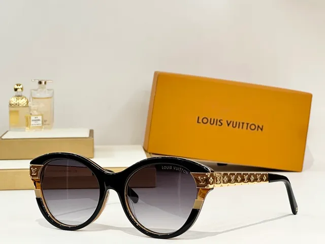 Louis Vuitton Oversized Round Gradient Sunglasses 6