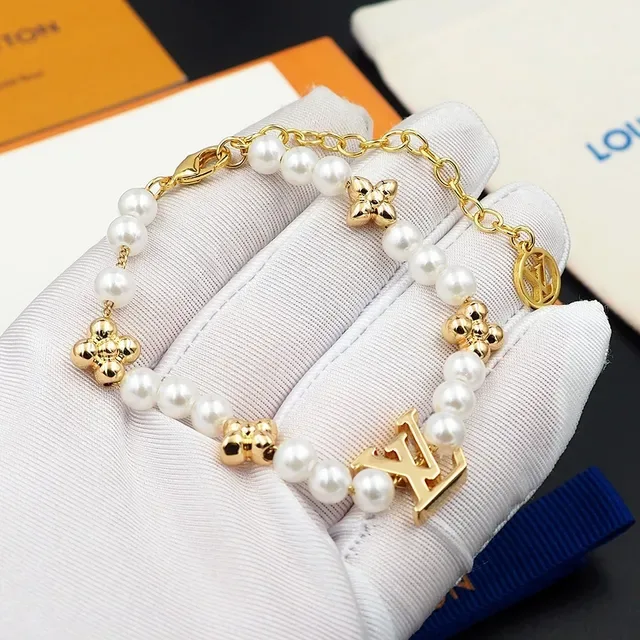 Louis Vuitton Pearl and Gold-Tone Monogram Bracelet 8