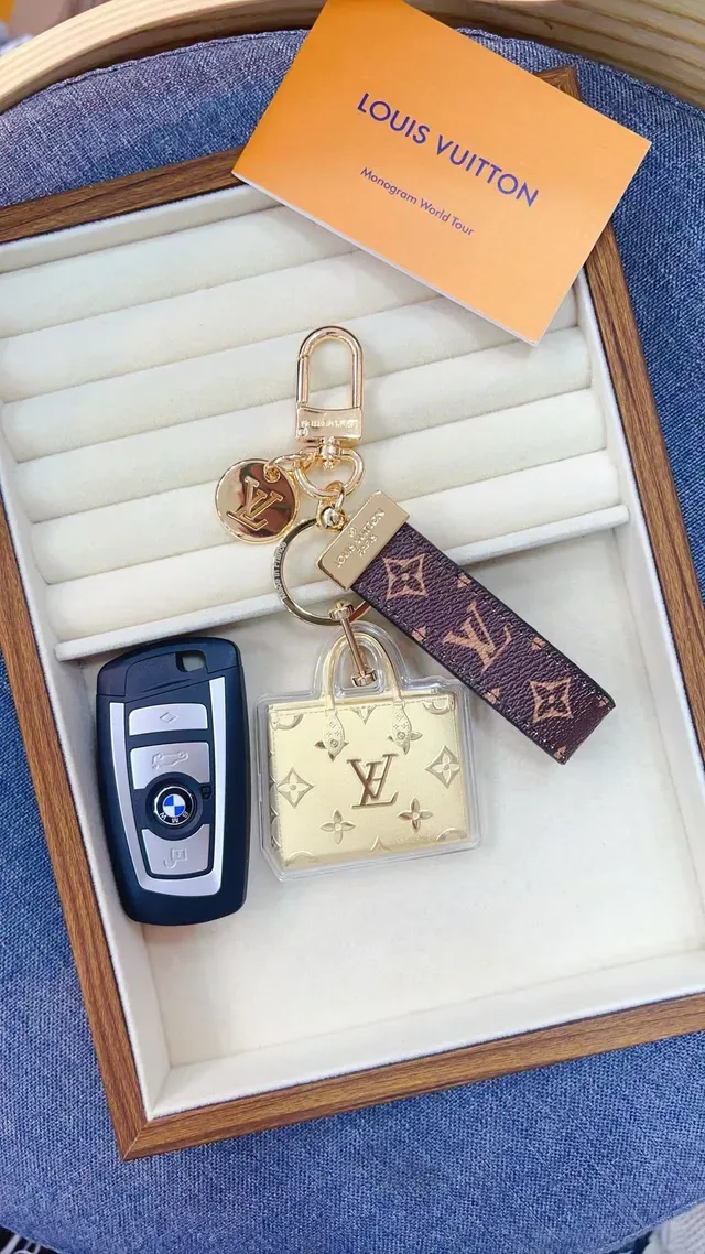 Louis Vuitton Petite Malle Gold Beige Monogrammed Leather Strap Metal Hardware Handbag 6