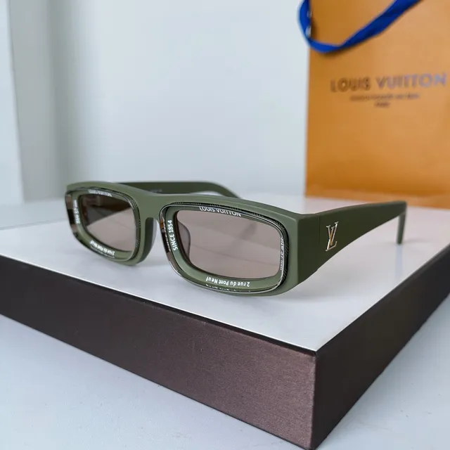 Louis Vuitton Rectangular Blue Acetate Sunglasses 3