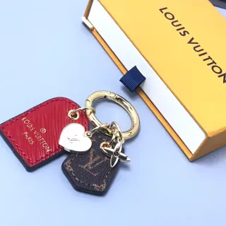 Louis Vuitton Pulsera de Cuero y Metal con Múltiples Charms Rojo Marrón
