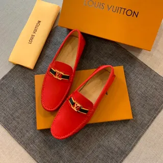 Louis Vuitton Mocassim Couro Suave Vermelho Dourado Cinto LV Fivela