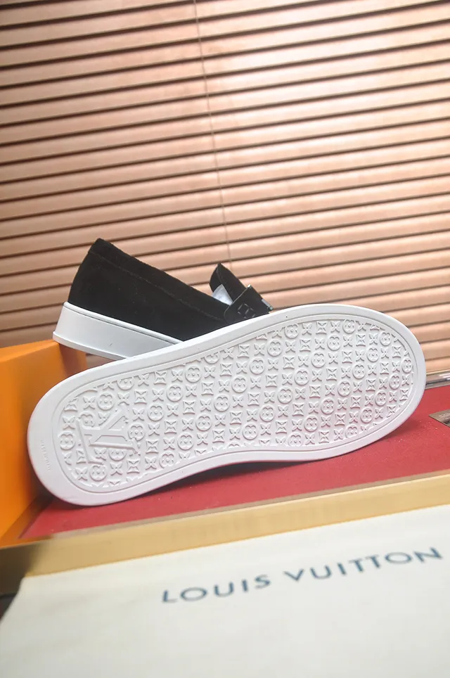 Louis Vuitton Run Away Black White Suede Upper Rubber Sole Loafer 3