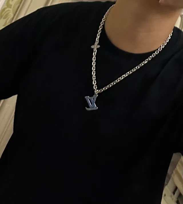 Louis Vuitton Silver Blue Chain Link Enamel LV Pendant Necklace 7