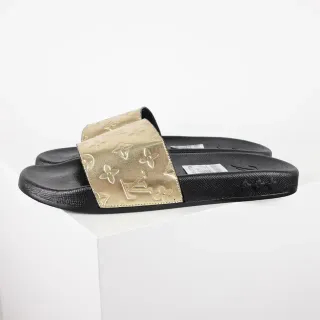 Louis Vuitton Slide स्वर्ण मोनोग्राम काली चप्पल