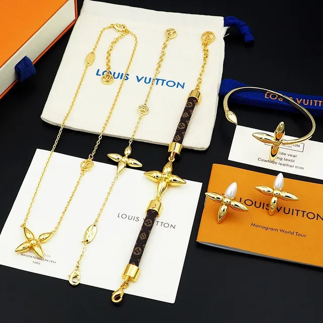 Louis Vuitton Star Monogram Leather Gold-Tone Bracelet 2