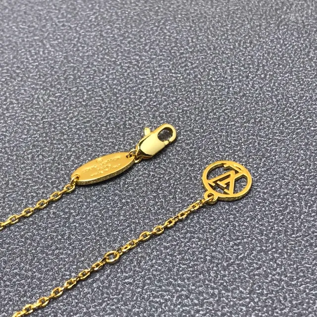 Louis Vuitton Tiger Lock 金色调 搪瓷 蓝宝石眼睛 项链 6