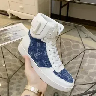 Louis Vuitton Trainer High Zapatillas Lifestyle Blancas y Azules Monograma Denim