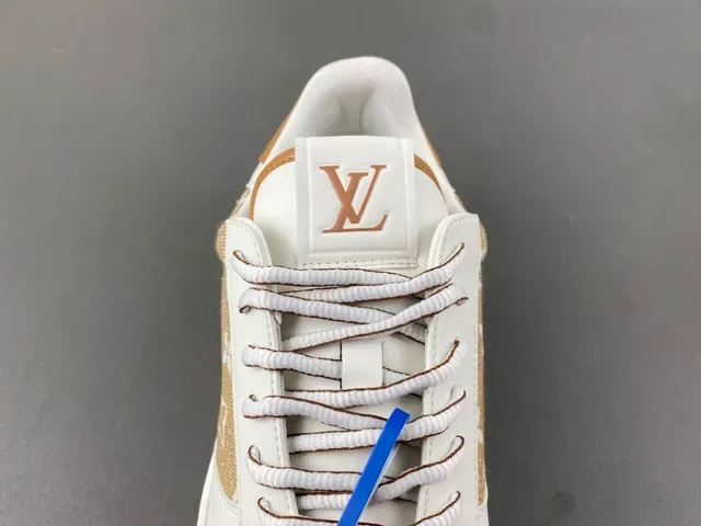Louis Vuitton White Beige Low-Top Monogram Canvas Lifestyle Sneakers 6