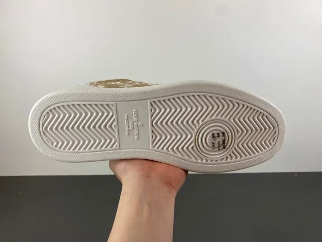 Louis Vuitton White Beige Low-Top Monogram Canvas Lifestyle Sneakers 9