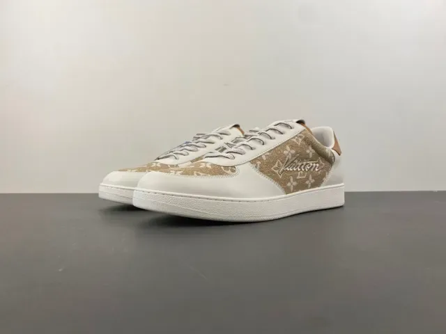 Louis Vuitton White Beige Low-Top Monogram Canvas Lifestyle Sneakers 10