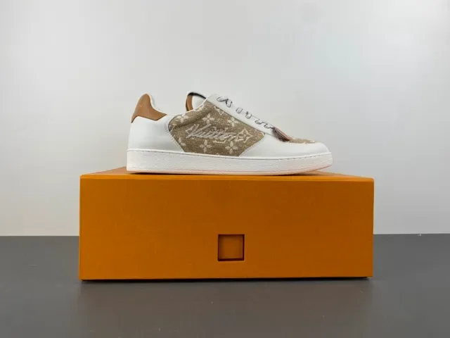 Louis Vuitton White Beige Low-Top Monogram Canvas Lifestyle Sneakers 15