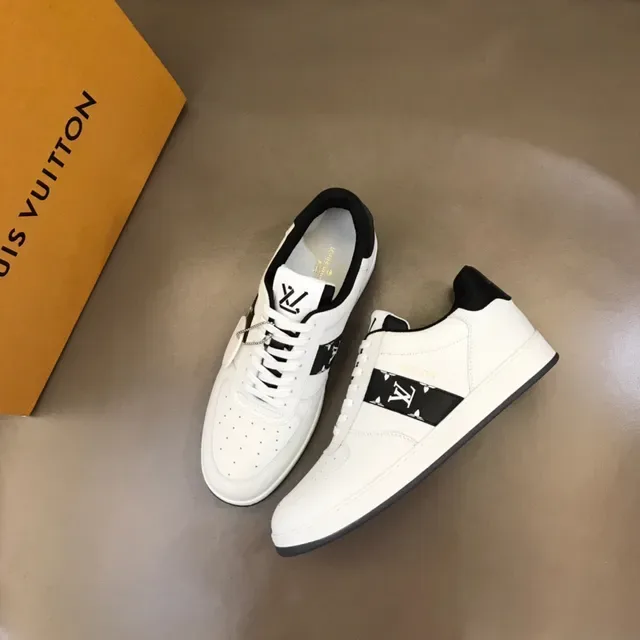 Louis Vuitton सादा कालो लो-टॉप चामड़ा उपर लाइफस्टाइल स्निकार 8