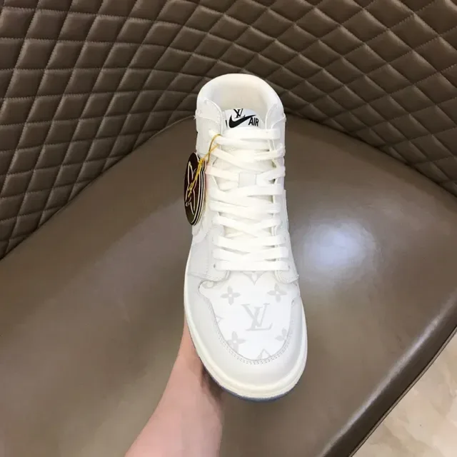 Louis Vuitton Tênis Lifestyle Branco e Azul de Topo Alto com Estampa Monograma 4