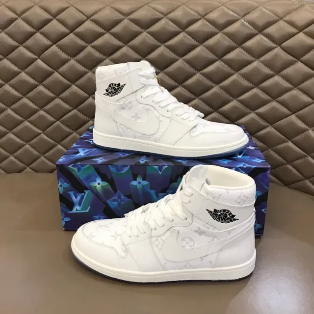 Louis Vuitton Tênis Lifestyle Branco e Azul de Topo Alto com Estampa Monograma 7