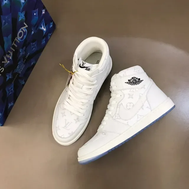 Louis Vuitton Tênis Lifestyle Branco e Azul de Topo Alto com Estampa Monograma 8