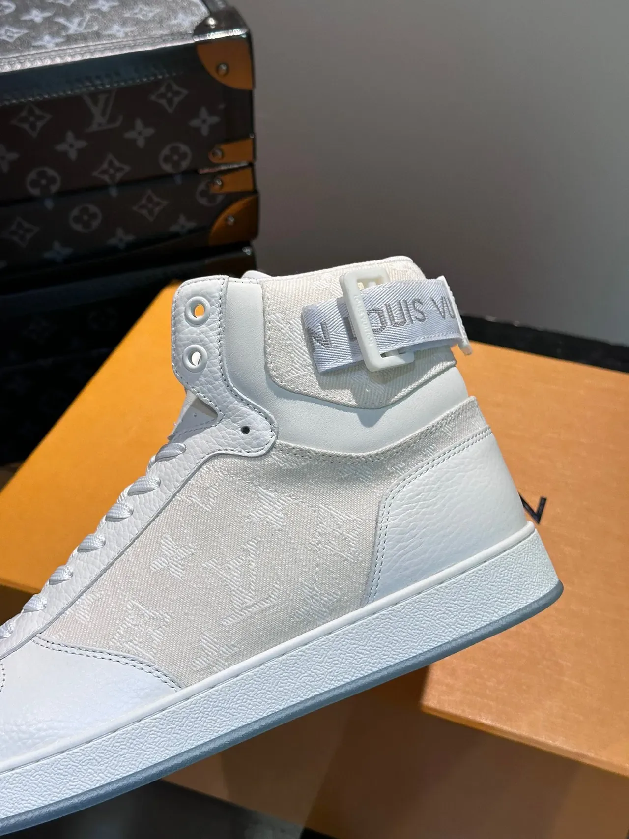 Louis Vuitton White Gray High-Top Textured Upper Lifestyle Sneakers 7