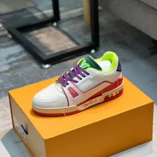 Louis Vuitton Zapatos estilo de vida blancos multicolores de construcción de cuero layered con tapa de dedo perforada