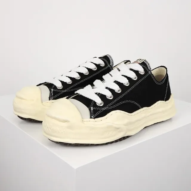 Maison Margiela Tabi Sneaker Black and Off-White Lifestyle Sneakers 2