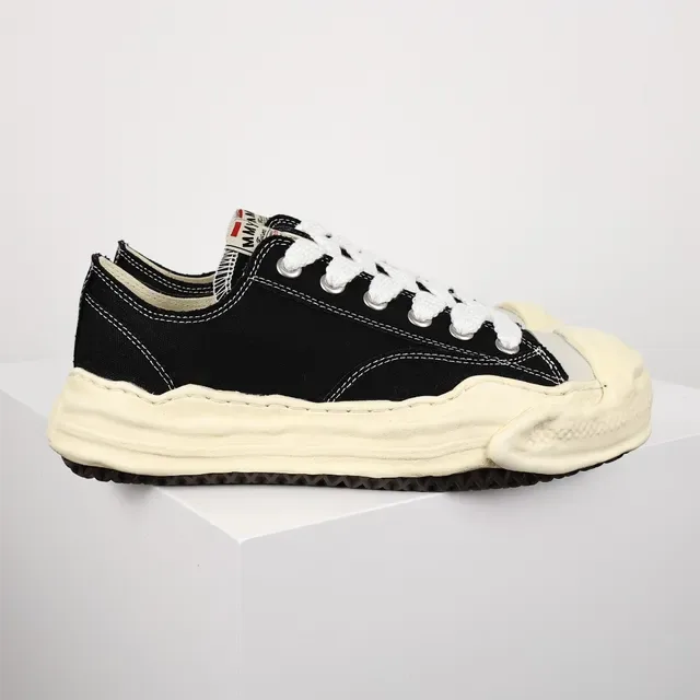 Maison Margiela Tabi Sneaker Black and Off-White Lifestyle Sneakers 3
