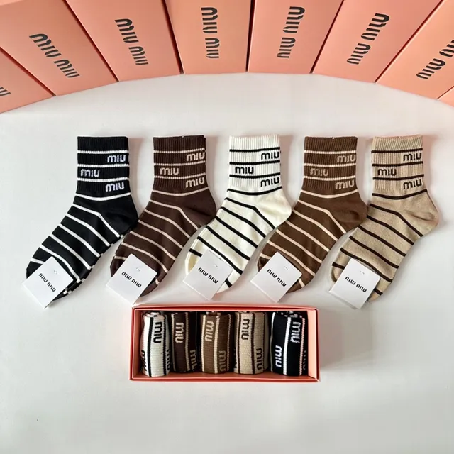 Miu Miu Striped Logo-Band Ankle Socks 3