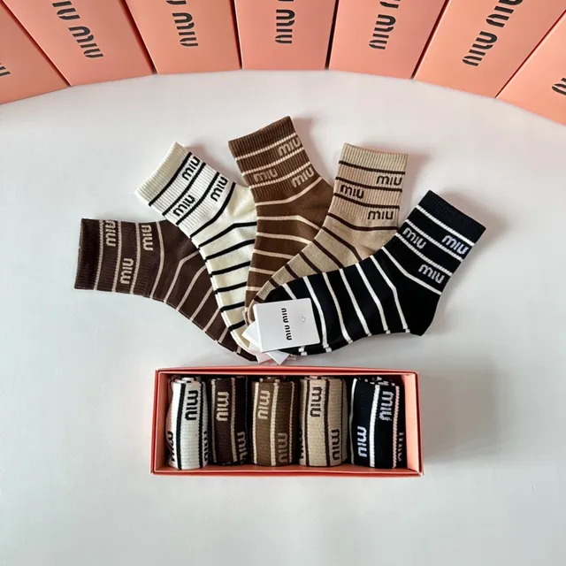 Miu Miu Striped Logo-Band Ankle Socks 8