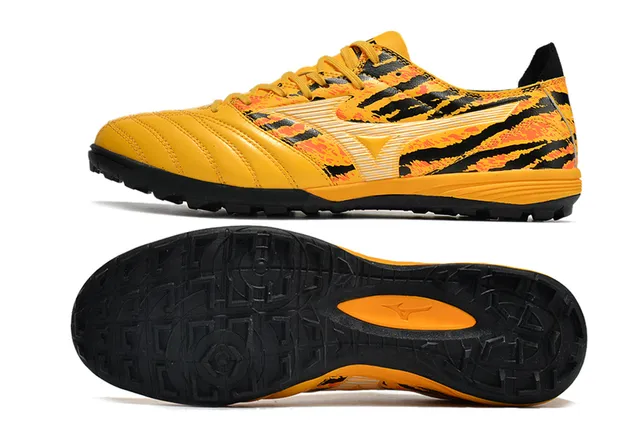 Mizuno Sapatos de futebol turf branco preto com embuço acolchado superposição de estampado zebra 18