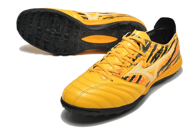 Mizuno Sapatos de futebol turf branco preto com embuço acolchado superposição de estampado zebra 22