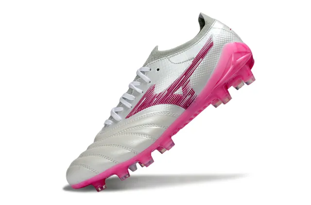 Mizuno Chaussures de football blanc et rose, pointe en cuir quilté, toe synthétique, graphique d'onde, pour terrain ferme 3