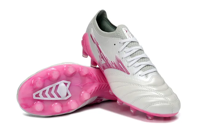 Mizuno Chaussures de football blanc et rose, pointe en cuir quilté, toe synthétique, graphique d'onde, pour terrain ferme 4