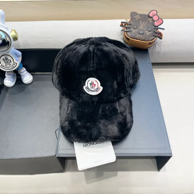 Moncler Plush 黑色棒球帽 2