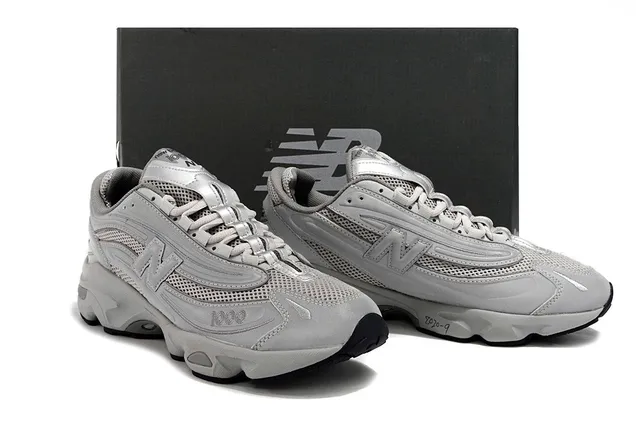 New Balance 1000 Gris Unicolore Baskets à semelle épaisse 5