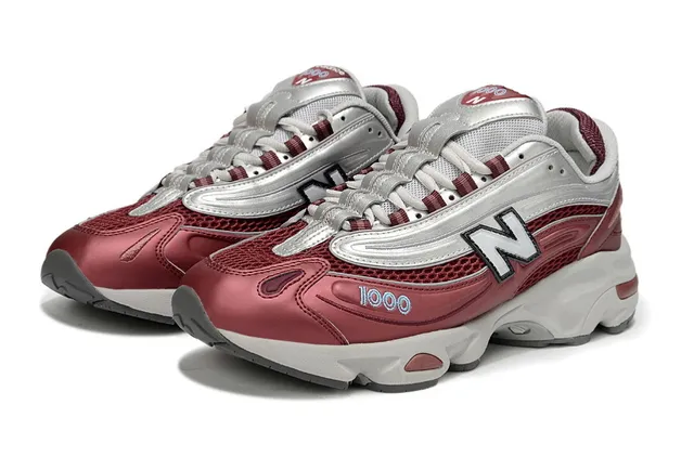New Balance 1000 حذاء رياضي أحمر وفضي سميك 2