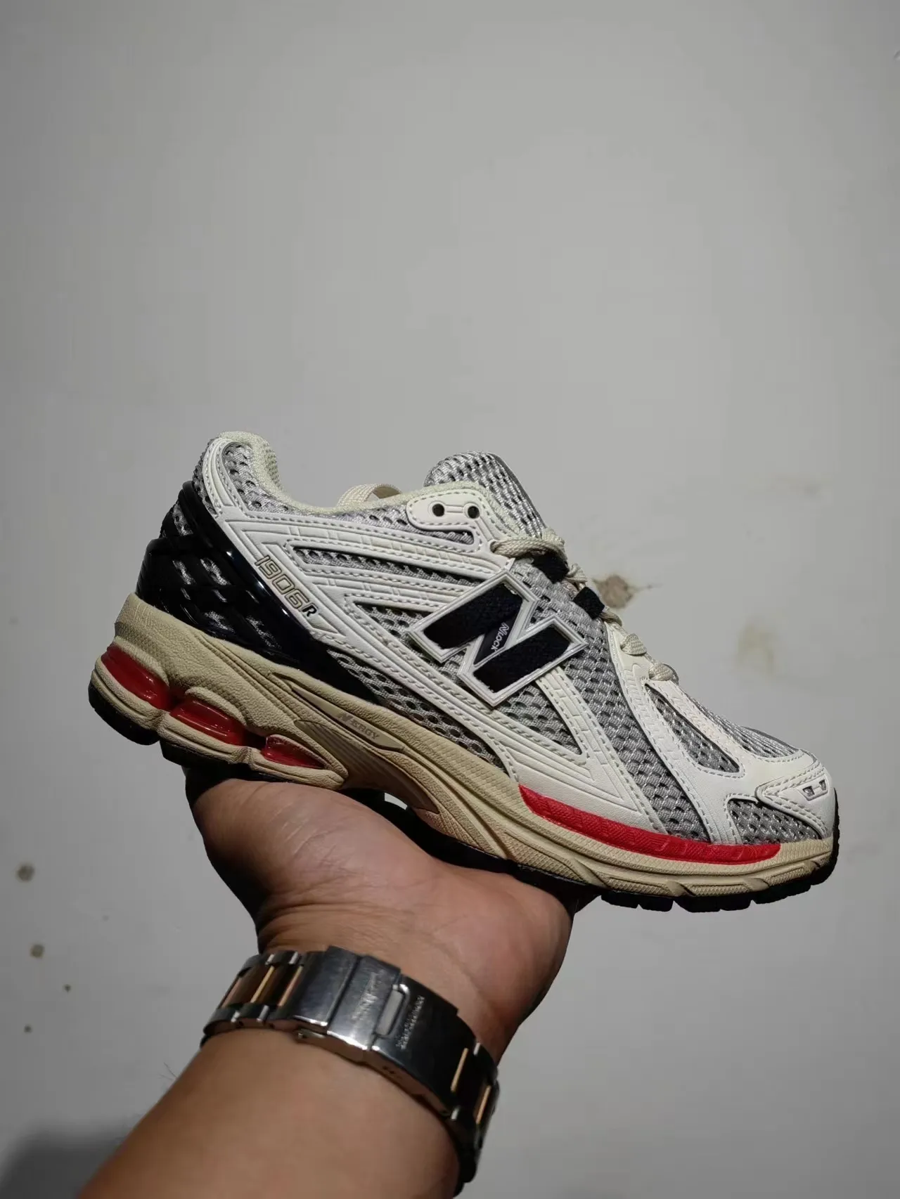 New Balance 1906R chaussures de course blanches bleu marine rouges 2